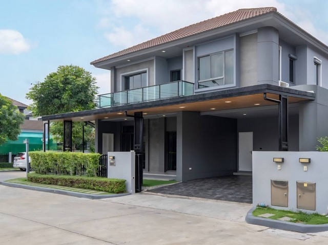 โครงการเวนิว พระราม9 by SC ASSET •บ้านเดี่ยว2ชั้นให้เช่า 51ตรว.วิวสระว่ายน้ำ ทิศใต้ หลังมุม•4ห้องนอน 3ห้องน้ำ •จอดรถ2คัน•แอร์5ตัว•เฟอร์นิเจอร์ครบ+เครื่องใช้ไฟฟ้าประตูรั้วรีโมทอัตโนมัติ พร้อมสวิตช์เปิดปิดประตูจากในบ้าน บิวท์อินSB Design ทั้งหลัง คุมโทน พร้อมฟังก์ช่ันเน้นการใช้งานได้จริง สามารถเก็บของได้เยอะ  ติดตั้งงมุ้งลวดประตูหน้าต่างรอบบ้านอยู่ถนน กาญจนาภิเษก-พ