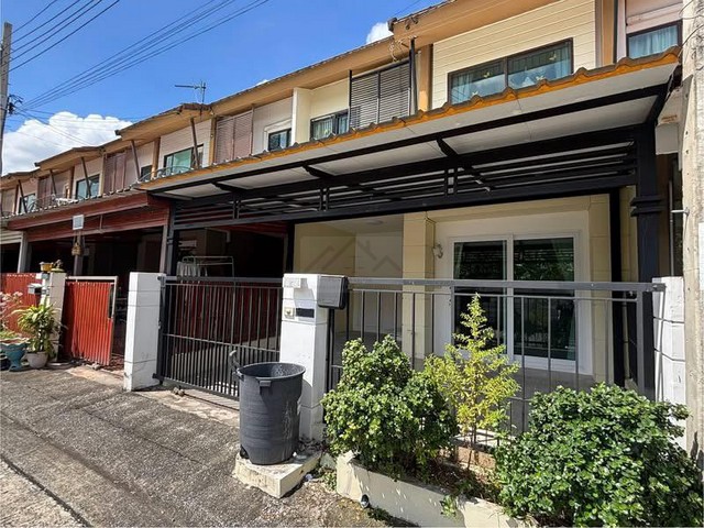 ให้เช่าทาวน์โฮม 2 ชั้น 3 ห้องนอน โครงพฤกษาวิลล์ 57 ซอยพัฒนาการ 32 ใกล้ทางด่วน ใกล้ทองหล่อ 