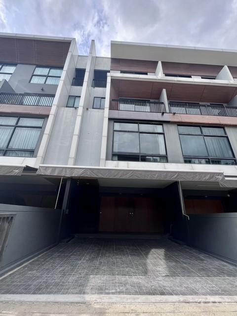 ให้เช่าทาวน์โฮม 3.5 ชั้น 20 ตร.ว. โครงการอาร์เด้น พัฒนาการ 20 พร้อมเฟอร์นิเจอร์