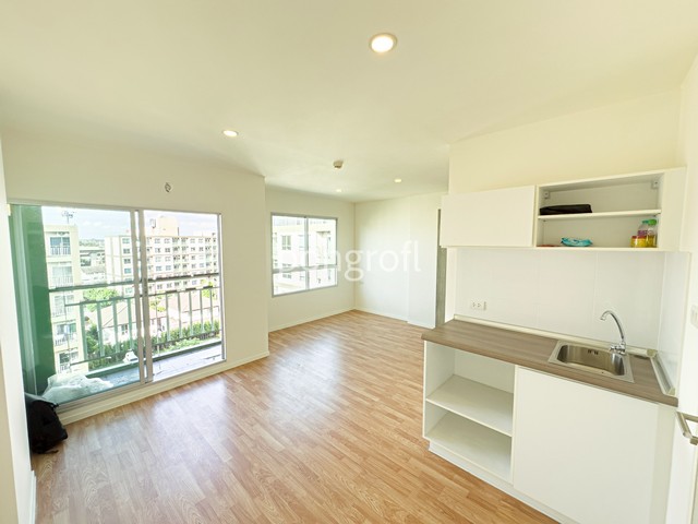  ขายคอนโด ลุมพินี วิลล์ พระนั่งเกล้า-ริเวอร์วิว  ราคาเพียง 899,000 บาทเท่านั้น!! ชั้น 8 วิวสระน้ำ โล่ง ลมดี สภาพใหม่ ไม่เคยอยู่! ห้องเปล่า พร้อมตกแต่งในสไตล์คุณเอง  วิวสระ + วิวเมือง รับลมธรรมชาติทั้งวัน ทำเลดี ใกล้ MRT สายสีม่วงสถานีสะพานพระนั่งเกล้าสถานีไทรม้า เดินทางสะดวก เข้าเมืองง่าย ราคาเพียง 899,000 บาทเท่านั้น ราคานี้คอนโดติดรถไฟฟ้าหาไม่ได้แล้วครับ  รายละเอียดห