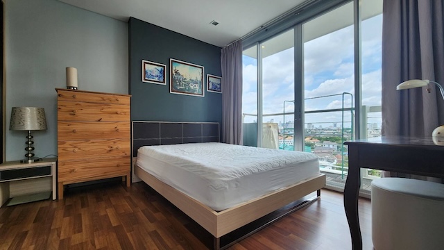 Le Luk Condominium Spacious peaceful safe 9th floor BTS Phra Khanon