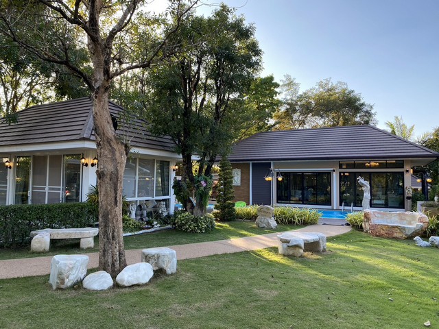 ขายที่ดิน 5 ไร่พร้อมบ้าน 3 หลัง  เจ้าของขายเอง กาฬสินธุ์ ที่ตั้ง : ที่ตั้ง ต.กาฬสินธุ์ อ.เมือง จ.กาฬสินธุ์ ขนาดพื้นที่ดิน 5 ไร่รายละเอียดขายที่ดิน 5 ไร่พร้อมบ้าน 3 หลัง 1 สระว่ายน้ำหน้ากว้าง 100 ม. ใกล้สี่แยกห้วยสีทนถนนตัดใหม่ห่างจากเมืองกาฬสินธุ์ 6 กม. ใกล้ไทวัสดุบ้าน 3 หลังมีห้องน้ำทุกหลังและมีห้องอาบน้ำข้างสระว่ายน้ำและห้องน้ำคนสวนและมีศาลาอยู่ข้างบ้านขนาด4คูณ8