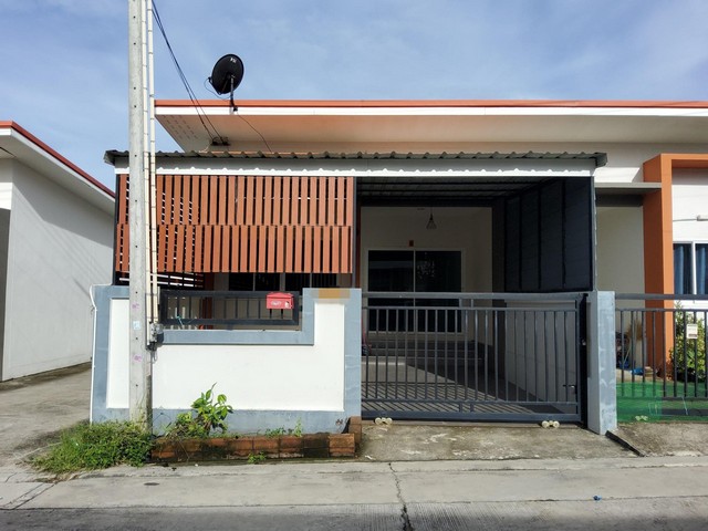 ขายทาวน์เฮ้าส์มือสองนิคมพัฒนา  โครงการแผ่นดินทอง ลิฟวิ่งโฮมส์ 2 นิคมพัฒนา-ระยอง ระยอง