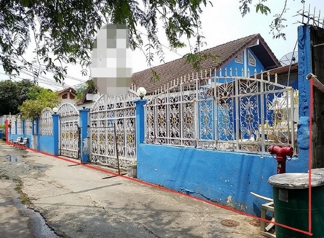  รหัสทรัพย์ (Code ID)  : PSC_11852  ราคา    4,157,100  บาท (ราคาต่อรองได้) ▸ เนื้อที่   132 ตร.ว (1 งาน / 32 ตร.ว) พื้นที่ใช้สอย 212 ตารางเมตร   ▸ 3 ห้องนอน 1 ห้องน้ำ    ▸ 1 ที่จอดรถ   บ้านเดี่ยวหันไปทางทิศ   พิกัดทรัพย์ :  https://maps.app.goo.gl/Dtd7HCgKWosyzxnk8  สถานที่ใกล้เคียง ▸ใกล้บิ๊กซี เอ็กซ์ตร้า พัทยากลาง ▸ใกล้แม็คโคร ฟู๊ดเซอร์วิส พัทยาเหนือ ▸ใกล้โลตัส พัทยาเหนือ ▸ใกล้บิ๊กซี พัทยา มารีน่า  สอบถามเพิ่มเติม / นัดชม โทร. 097-419-5982(พลอ