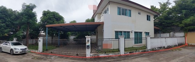   รหัสทรัพย์ (Code ID)  : PSC_01319  ราคา    4,296,600  บาท (ราคาต่อรองได้) ▸ เนื้อที่   86 ตร.ว พื้นที่ใช้สอย 182 ตารางเมตร   ▸ 3 ห้องนอน 2 ห้องน้ำ    ▸ 1 ที่จอดรถ   บ้านเดี่ยวหันไปทางทิศ   พิกัดทรัพย์ :   https://maps.app.goo.gl/Ki7DG3MWVw5SBtfF7  สถานที่ใกล้เคียง ▸ใกล้ตลาดสดเจ้าพระยา ▸ใกล้ตลาด 789 ปิ่นทอง ▸ใกล้ตลาดนัดวัดหนองค้อ ▸ใกล้วัดหนองปรือ  สอบถามเพิ่มเติม / นัดชม โทร. 097-419-5982(พลอย) โทร. 096-932-4624(ออมสิน) Line : @panaya (มี@ด้านหน้า)  ปรึกษาสินเช