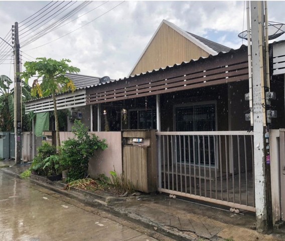 ขายทาวน์เฮ้าส์มือสองปลวกแดง      โครงการพีนัท ระยอง