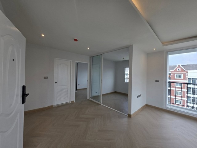 ห้องสวย ขนาดกำลังดี อยู่เองก็คุ้ม ปล่อยเช่าก็ง่าย การเดินทางสะดวก ติดถนนเพชรเกษม ใกล้ MRT พุทธมณฑลสาย 4