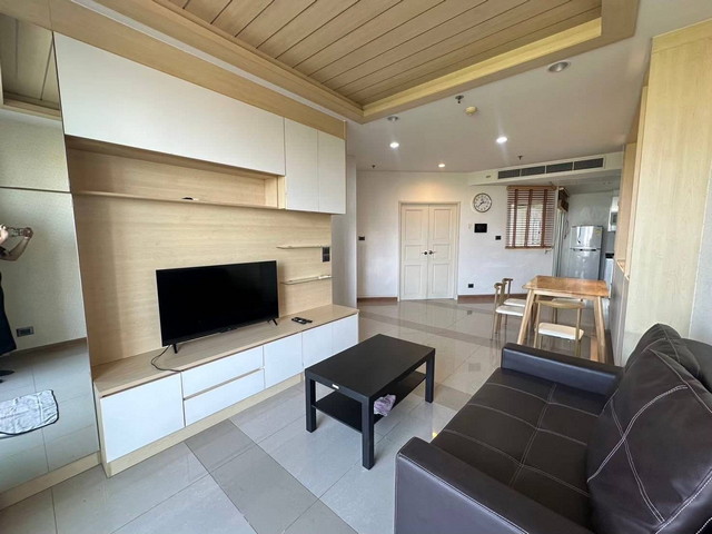 ให้เช่าศุภาลัย เวลลิงตัน 1ส่วนกลางครบครัน เดินทางสะดวกสบาย ใกล้รถไฟฟ้า MRT ศูนย์วัฒนธรรม, ใกล้The Street, Centralพระราม9 ชั้น 8ขนาด 87 ต.ร.ม. 2 ห้องนอน 2 ห้องน้ำเช่า 31,000 บาท/เดือน(มัดจำ 2 เดือน ล่วงหน้า 1 เดือน) สัญญา 1 ปีพร้อมอยู่เฟอร์นิเจอร์และเครื่องใช้ไฟฟ้าครบ ห้ามเลี้ยงสัตว์ห้ามสูบบุหรี่ภายในห้องและระเบียงห้อง ห้ามปาร์ตี้สนใจสอบถามข้อมูล และนัดดู NC2388โทร : 099 0964478 , 0882619655line ID: @Goodassets (มี@)ค