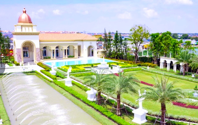 MRTคู้บอน 3.5 กม. บ้านเดี่ยว 2ชั้นจัดเต็มเฟอร์ฯ แฟชั่น 4กม. ราม​อินทรา​ วงแหวน​ ให้เช่าคฤหาสน์  4 นอน  215 ตร.ม. 55.ตร.วา. 