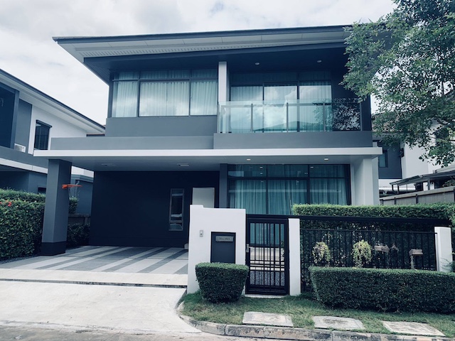 BH3789 ให้เช่าบ้านเดี่ยว 2 ชั้น โครงการเศรษฐสิริ กรุงเทพกรีฑา 1 (Setthasiri Krungthep Kreetha 1) บ้านรีโนเวทใหม่ พร้อมเข้าอยู่ ทำเลหรู