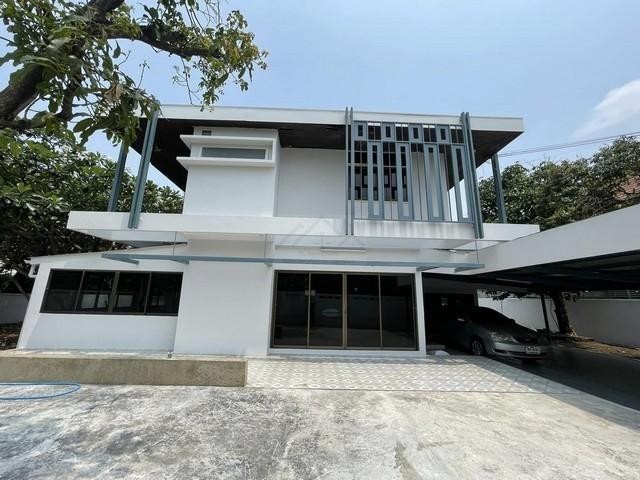 ให้เช่า บ้านเดี่ยว ซอยรัชดา19 ใกล้ MRT รัชดา บ้านหลังใหญ่เนื้อที่ขนาด 200 ตร.ว.