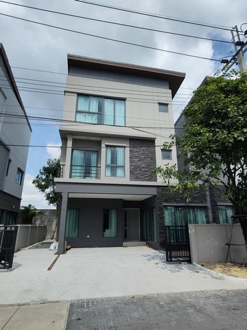 ให้เช่าบ้านเดี่ยว3ชั้น ใกล้โรงเรียนนานาชาติเวลลิงตัน  โรงเรียนนานาชาติไบรท์ตัน  บ้านกลางเมือง THE EDITION พระราม 9-กรุงเทพกรีฑา 