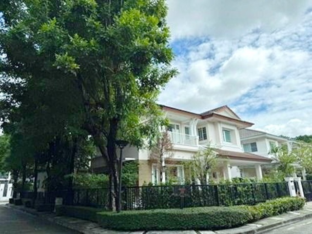 รพ.จุฬารัตน์7 500 ม. เดอะ พาซิโอ มอลล์ 2.2 กม. คฤหาสน์ 2 ชั้น หลังมุม ตกแต่งครบ 3-4นอน 3 น้ำ พระราม9 อ่อนนุช ARL บ้านทับช้าง 2 กม. 