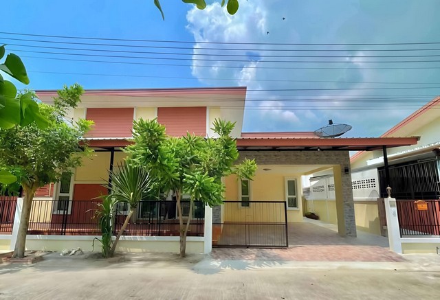 บ้านสวยพร้อมอยู่ ด่วนบ้านเดี่ยวชั้นเดี่ยวใกล้นิคมอมตะซิตี้พานทองชลบุรี สิรัชชา พาร์ค 081-4590982