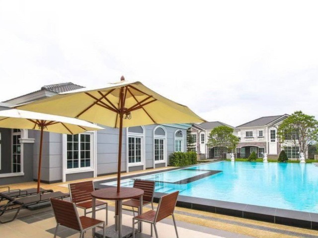 ให้เช่าบ้านเดี่ยว โครงการ โกลเด้น นีโอ บางนา-สวนหลวง แอร์เฟอร์นิเจอร์ครบ มี4 ห้องนอน 3 ห้องน้ำ ขนาด 36 ตร.ว. ราคาเช่าเดือนละ 48,000 บาท