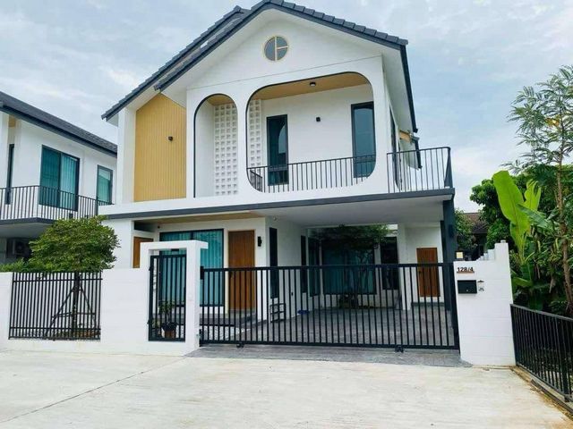 ลดราคาขายด่วน 4.99 ล้าน 57 ตรว. #หางดง #สันผักหวาน บ้านเดี่ยว 2 ชั้น บ้านสมาร์ทโฮม สไตล์โมเดิร์นมินิมอล น้ำไม่ท่วม เฟอร์นิเจอร์ครบ