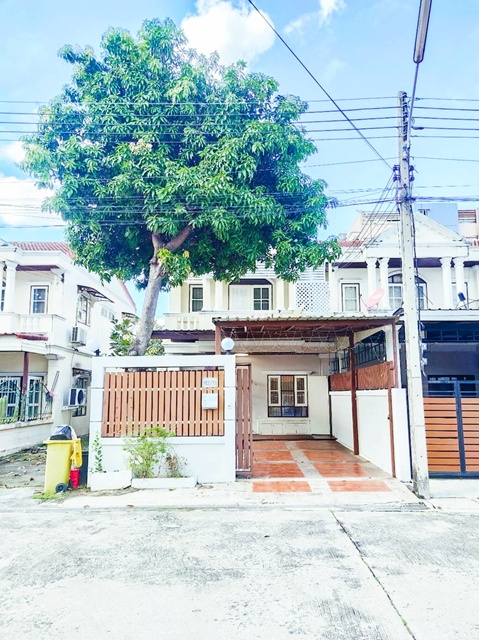 หลังริม ใหญ่ พร้อมเฟอร์ฯ แอร์ใหม่  BRT ม.ศูนย์รังสิต ให้เช่าบ้าน2 ชั้น ม.ธรรมศาสตร์ รังสิต 1.1 กม. 32 ตร.วา. 256ตร.ม. 2-3นอน  ตลาดไท 3 กม.  