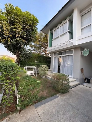 ให้เช่าบ้านเดี่ยว2ชั้น 43ตรว.บางนา ตราด กม16-3ห้องนอน 3ห้องน้ำ -1ห้องรับแขก 1 ห้องครัว 1 ห้องนั่งเล่น-แอร์4ตัวพร้อมเฟอร์นิเจอร์ และเครื่องใช้ไฟฟ้าครบ หิ้วกระเป๋าเข้าอยู่ได้เลย บ้านไม่เคยปล่อยเช่า-จอดรถ2คัน-มีห้องสำหรับเลี้ยงสัตว์ได้โครงการเทรนดี้ ธารา บางนา ซ.อดุลศาสนการย์ เข้าทางถนนบางนา-ตราด กม.16 ไป รพ.central park 1.4 km.ไป Mega Bangna  9.7 km.ไป Market village 5 km.ไป Central village 6.7 km.ไป MAKRO บางพลี 8.2 km.ไป Big C place บ