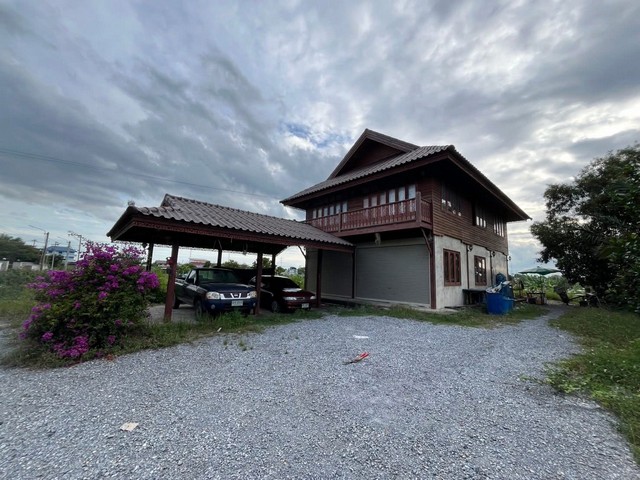 ขายบ้านพร้อมที่ดิน 200 ตรว ถนนวัดลาดปลาดุก อำเภอบางบัวทอง จังหวัดนนทบุรี