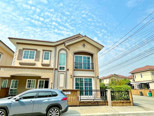 ให้เช่าบ้าน 5 แอร์ รร.สวนโมกข์อนุสรณ์ 1.1 กม.ตลาดสำเพ็ง 2 1.8 กม.MRT หลักสอง 2.1 กม.รพ.เกษมราษฎร์ บางแค 1.8 กม. 3 นอน 3 น้ำ