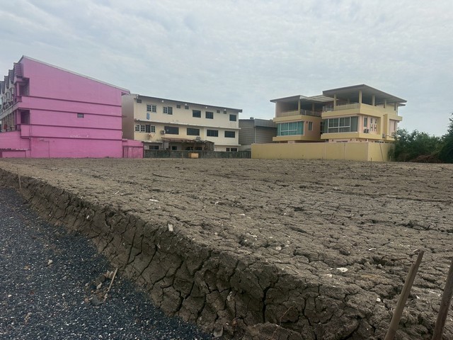 ขาย/เช่า ที่ดิน 398 ตารางวา  ซอยสุขาภิบาล2 ซอย4  ประเวศ   กรุงเทพ   ZT836 