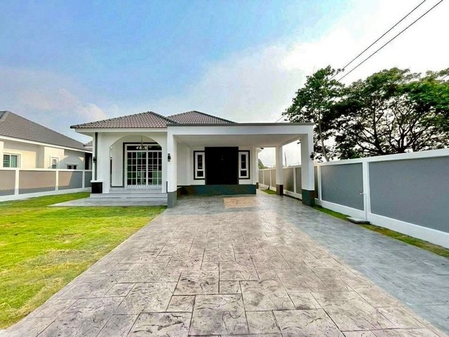 บ้านเดี่ยวสร้างใหม่ หลังใหญ่ ที่ดินเยอะ มีเงินเหลือ โซนหางดง 