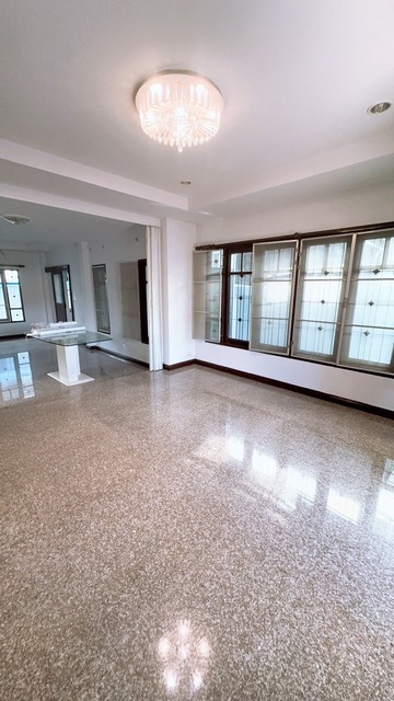 P1621 ขายบ้านเดี่ยว ประดิษฐ์มนูญธรรม 15 หลังเซ็นทรัลอีสต์วิลล์ ซอยแจ่มเจริญ นาคนิวาส16 ซอยลาดพร้าว 71