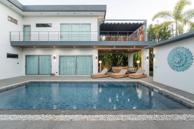 ขายพูลวิลล่าสวย 19 ลบ. 258 ตรว. #โซนหางดง บ้าน 2 ชั้น #สไตล์โมเดิร์น #บ้านพร้อมเฟอร์นิเจอร์ ตกแต่งครบ #พร้อมเข้าอยู่ 