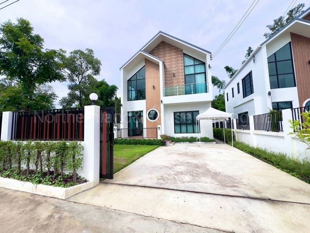 โซนพืชสวนโลก ขายด่วน 5.3 ล้านบาท 65 ตรว. บ้านเดี่ยว 2 ชั้น #สร้างใหม่ #สไตล์โมเดิร์น #แม่เหียะ #พืชสวนโลก (Eng Below)