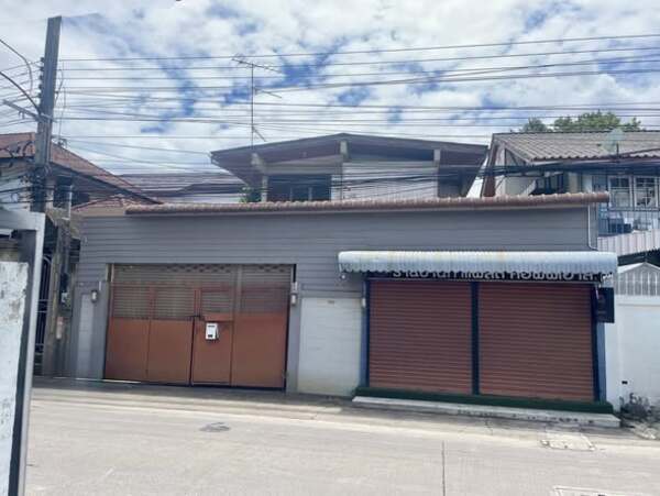 บ้านเดี่ยว 2 ชั้น 50 ตร.ว. ซอยสุขุมวิท 35 อัศวนนท์ ใกล้โรงเรียนสตรีสมุทรปราการ BTS ปากน้ำ และศรีนครินทร์