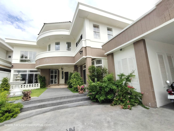 ให้เช่าบ้านคฤหาสน์ 2 ชั้นเนื้อที่ 240ตร.ว พื้นที่ใช้สอย 750ตร.ม 6ห้องนอน 6ห้องน้ำ เฟอร์ครบ ถนนลาดพร้าว เขตจตุจักร ราคาเช่า 300,000 บ/ด