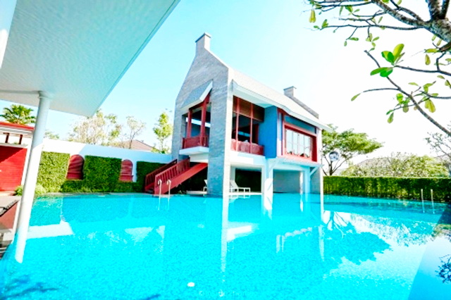 สุขุมวิท บางนา แพรกษา ศรีนครินทร์  รร.นานาชาติคริสเตียน 2.7 กม.  หลังมุม ตกแต่งพร้อมเฟอร์ฯ ร่มรื่น วิวสวน บ้านเดี่ยว 2 ชั้น 