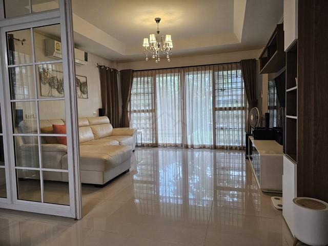 ขาย บ้านเดี่ยว 2 ชั้น โครงการ ศุภาลัย พาร์ควิลล์ รามอินทรา 5 Supalai Park Ville Rarmintra มีห้องนอนชั้นล่าง เหมาะกับผู้สูงอายุ บ้านอยู่ถนนเมน*** ราคาขาย 7,700,000 บาท (ต่อรองได้) ค่าโอนคนละครึ่งติดต่อ คุณช่อผกา 0616198565 LINE 0616198565หากไม่รับสาย รบกวนขอความกรุณาลูกค้า @line ทิ้งรูปและข้อมูลไว้นะคะhttps://line.me/ti/p/zu0mm-ozFXบ้านเดี่ยว 2 ชั้น ศุภาลัย พาร์ควิลล์ บ้านพร้อมอยู่ สภาพเยี่ยม- ที่ดิน 58 ตร.ว.- พื้นที่ใช้สอย 220 ตร.