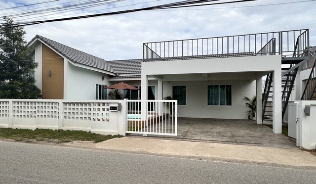 ขายบ้านใหม่พูลวิลล่า 69ตรว. 3นอน2น้ำ 3.49ลบ. ฟรีโอน ของแถม สระว่ายน้ำ ดาดฟ้า ใกล้บ้านถวาย ต.ขุนคง อ.หางดง เชียงใหม่