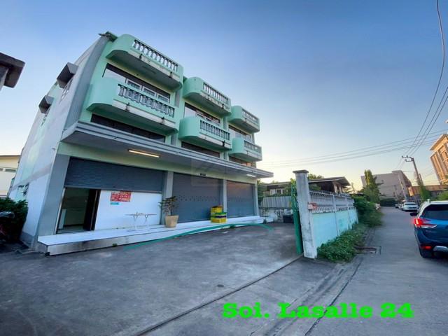 ให้เช่าบ้านเดี่ยว 2.5 ชั้น ซอยลาซาล 24 สไตล์อาคารพาณิชย์ เหมาะทำโฮมออฟฟิศ โกดัง หรือโรงงานขนาดเล็กราคาเช่า 45,000 บาท / เดือน ( สัญญาขั้นต่ำ 3 ปี ประกัน 3 เดือน ล่วงหน้า 1 เดือน )ที่ตั้ง ถนนสุขุมวิท 105 ซอยลาซาล 24 แขวงบางนาใต้ เขตบางนา กรุงเทพ 10260ติดต่อ : คุณภัสพงณ์ 0634098164Line : binkem22https://www.facebook.com/profile.php?id=61581484955548เนื้อที่ 100 ตารางวา พื้นที่ใช้สอย 320 ตารางเมตร จำนวน 2.5 ชั้น มีห้องพักคนงาน 2 ห้อง และห้อง