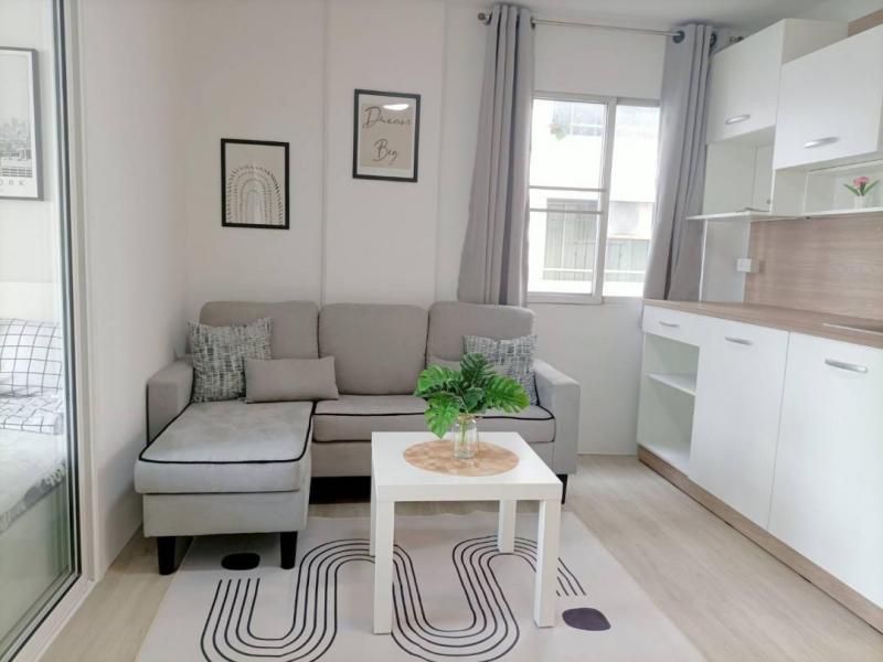 ให้เช่าคอนโดซิตี้วิลล่า ซอยลาดพร้าว126 ตึกF1 ชั้น5 ห้องมุม มีหน้าต่าง วิวสระว่ายน้ำ ใกล้ซอยมหาดไทยสนใจติดต่อ คุณเม 084-5928945 แอดไลน์กดลิงค์ https://line.me/ti/p/oBYb50Pd1Rให้เช่าคอนโด 33 ตารางเมตร 1 ห้องนอน 1 ห้องน้ำ ตึกF1 ชั้น 5 ห้องมุม รีโนเวทและตกแต่งใหม่พร้อมอยู่ วิวสระว่ายน้ำ fully furnished เฟอร์นิเจอร์ให้ตามรูป พร้อมอยู่เครื่องใช้ไฟฟ้า : เครื่องปรับอากาศ 1 เครื่อง, เครื่องทำน้ำอุ่น , ตู้อาบน้