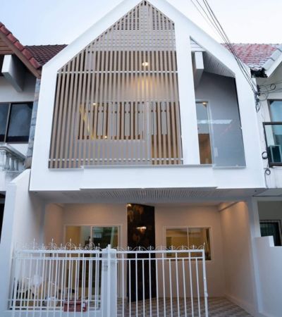 ให้เช่า 18,000 /เดือน*ขาย 2.39 ล้านบาท*ทาวน์โฮม ใกล้กาดวรุณ 3 นาทีรีโนเวทใหม่ – น้ำไม่ท่วม – พร้อมเฟอร์นิเจอร์ครบ.โซนแม่เหียะ ใกล้สนามบินเชียงใหม่ / โรบินสันแอร์พอร์ตเหมาะสำหรับอยู่เอง / ปล่อยเช่ารายเดือน / Airbnb รายวัน.จุดเด่นทรัพย์นี้:รีโนเวทใหม่ทั้งหลัง พร้อมเข้าอยู่น้ำไม่ท่วม 100%ใกล้สนามบิน และขนส่ง เดินทางสะดวกเฟอร์นิเจอร์ครบ พร้อมปล่อยเช่าได้ทันทีราคาดีมากเที