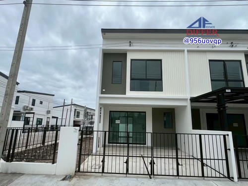 svs305 ให้เช่า ทาวน์โฮม พฤกษาวิลล์ 123 บางนา-อ่อนนุช Pruksa Ville 123 Bangna-Onnut บ้านเปล่า หลังมุมที่ตั้ง: พฤกษาอเวนิว ต.ราชาเทวะ อ.บางพลี สมุทรปราการขนาด 16.9 ตร.ว.พื้นที่ใช้สอย110 ตร.ม. 3 ห้องนอน, 2 ห้องน้ำที่จอดรถ 1-2 คันสิ่งอำนวยความสะดวกClubhouseFitnessสระว่ายน้ำKid Playgroundสวนสาธารณะขนาดใหญ่Jogging TrackBike LaneEasy PassCCTVรปภ. 24 ชม.** เพื่อเป็นการรวดเร็วในการตรวจสอบ รบกวนคุณลูกค้า copy linkประกาศหรือขอรหัสประกาศส่งมาด้วยค่ะ**ต