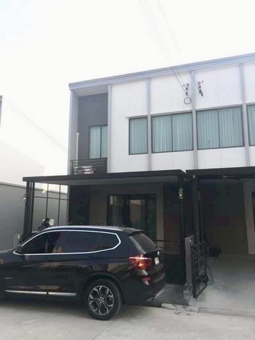 LV53353 ให้เช่า โครงการ Pleno พระราม 9 – กรุงเทพกรีฑา ทำเลทอง เดินทางสะดวก ใกล้ทางด่วน และสนามบินสุวรรณภูมิ