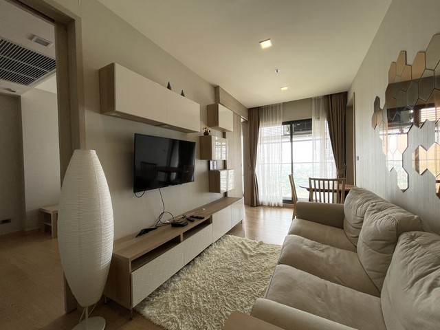 ให้เช่า คอนโด อินฟินิตี้วัน ชลบุรีInfinity One Condo Chonburiพื้นที่ใช้สอย 33 ตร.ม.แบบ 1 ห้องสตูดิโอห้องตกแต่งครบ พร้อมเข้าอยู่ราคาพิเศษเพียง 12,000 บาท/เดือนรายละเอียดเพิ่มเติมเฟอร์นิเจอร์ครบเครื่องใช้ไฟฟ้าครบทำเลดี เดินทางสะดวก ใกล้ถนนหลักเหมาะสำหรับพักอาศัย หรือเช่าระยะยาวRef. UK06-RC0154CONTACT  UKEEN ASSET CO.,LTDTel. / WhatApp  : 095-246-2889 K.Nutt (นัท)Tel. / WhatApp : 065-397-8122 K.Ying(หญิง) Line ID : @ukeen (https://lin.ee/XVLkUI9) Website : https://ukeenasset.com/Bio Link : https://shorturl.asia/12ECT“One-Stop Real Es