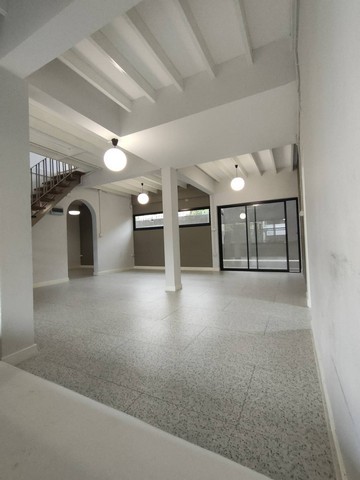 ให้เช่าบ้านเดี่ยว2ชั้น4 ห้องนอนย่านสุทธิสาร ลาดพร้าว รัชดา ห้วยขวางเหมาะสำหรับอยู่อาศัยและทำโฮมออฟฟิศใกล้MRTสุทธิสาร MRTภาวนาติดต่อ : คุณภัสพงณ์ 063-409-8164 , 081-398-7741Line : deedaa23https://www.facebook.com/profile.php?id=61581484955548เนื้อที่ 51 ตารางวา จำนวน 2 ชั้น 4 ห้องนอน 5 ห้องน้ำ 2ห้องโถง 1 ห้องครัว 1ห้องแม่บ้านพร้อมห้องน้ำจอดรถ 3 คันพร้อมเครื่องปรับอากาศ 4 เครื่อง เครื่องทำน้ำอุ่น 4 เครื่องราคาเช่า 65,000 บาท / เดือน ( ส