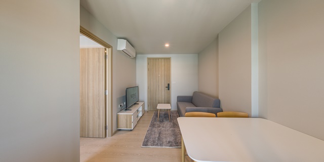  เซียร์ รังสิต 2.3 กม. วิภาวดี ให้เช่า คอนโด นิว คอนเน็กซ์ ดอนเมือง 31ตร.ม.พหลโยธิน78  9,998 บาท-เดือน ตลาดสี่มุมเมือง 1.8 กม. สนามกอล์ฟธูปะเตมีย์ 2.1 กม.Condo for rent Nue Connex Donmueang 31sqm.Zeer Rangsit 2.3 km.Vibhavadi Phahonyothin 78 9,998 baht-month SiMumMuang Market 1.8km. Thupatemi Golf Course 2.1km.พหลโยธิน78 ถนน วิภาวดีรังสิต แขวงสนามบิน ดอนเมือง กรุงเทพมหานคร 10210รายละเอียดห้องพักอาคาร E ชั้น 3รูปแบบ 1 ห้องนอน 1 ห้องน้ำขนาดพื้นที่ 30.4 ตร.ม.สถานะ ห้องว่างพร้อมเข้าชมฟรี บ