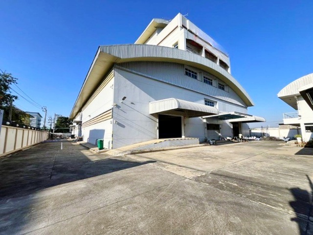 ให้เช่าโกดัง 2 ชั้น ย่านบางบัวทอง 2,000 ตร.ม.5ไร่ คลังสินค้า ดูโฮม บางบัวทอง 5 กม.ศูนย์กระจายสินค้าโลตัส บางบัวทอง 7-Eleven 1.7 กม.  49,998 B-M. รพ.ไทรน้อย 4.5 กม. ทำเลดี ริมถนนใหญ่ เหมาะกับโรงงาน   ถ.บางบัวทอง -สุพรรณบุรี Do Home Bang Bua Thong 5 km. for rent in Bang Bua Thong area 2000 sq.m. 5Rai 49,998 B-M.Lotus Distribution Center Bang Bua Thong 7-Eleven 1.7 km. away. 2-story warehouse  Sai Noi Hospital 4.5 km. away. Good location on the main road suitable for factories and warehouses.  away. Bang Bua Thong Suphan Buri Road.แยก-บางบัวทอง ถ.บางบัวทอง -สุพรรณบุรี ตำบล ละหาร อำเภอบาง