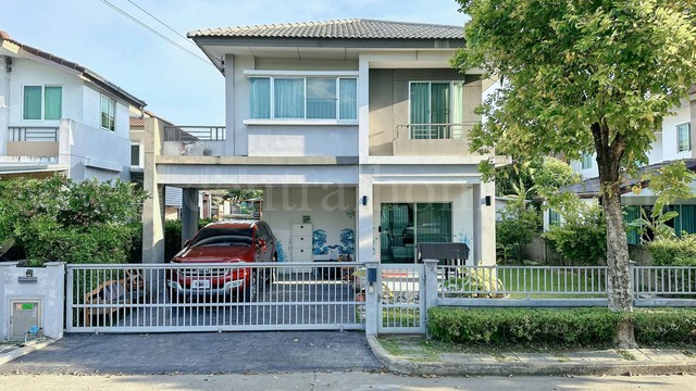 รหัสทรัพย์  N0468บ้านเดี่ยว เอโทล สิมิลัน รีฟ พระราม 9 - มอเตอร์เวย์ วิวหน้าสวนโครงการที่ตั้ง : ซอยพัฒนาชนบท 4 แขวงคลองสองต้นนุ่น เขตลาดกระบัง กรุงเทพมหานคร 10520 รายละเอียดทรัพย์- บ้านเดี่ยว 2 ชั้น แบบบ้าน SH 130 สไตล์ Modern Resort Living- ขนาดเนื้อที่ 54 ตารางรา, พื้นที่ใช้สอย 130 ตารางเมตร, เพดานสูง 2.5 เมตร- 3 ห้องนอน, 2 ห้องน้ำ, 1 ห้องรับแขก, 1 ครัวไทย, ที่จอดรถภายในบ้าน 2 คัน 