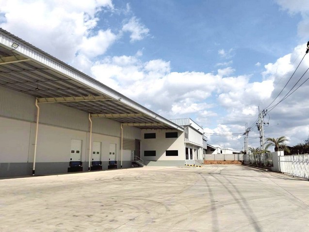 ✨ #ให้เช่าโรงงาน–#โกดังปิ่นทองชลบุรี ????อยู่ในการดูแลกนอ.???? เหมาะสำหรับธุรกิจอุตสาหกรรมครบวงจร – ผลิต, จัดเก็บ, กระจายสินค้า???? พื้นที่ว่างพร้อมใช้งาน???? G1 : 9,900 ตร.ม.????G4-2 : 4,960 ตร.ม.????G5-1 : 5,500 ตร.ม.????G5-2 : 5,200 ตร.ม.⚙️ รองรับโรงงานผลิตทุกประเภท???? เหมาะกับคลังสินค้า / ศูนย์กระจายสินค้า (DC)???? ดำเนินการขอ รง. ได้✅ ค่าเช่าเพียง 160 บาท/ตร.ม.???? สัญญา 3 ปี | ???? มัดจำ 3 เดือน  ???? ล่วงหน้า 1 เดือน???? ทำเลระยะทา