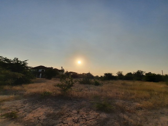  รหัสทรัพย์ (Code ID) :  PM-ASMEU0051  ราคา   33,421,000 บาท (ราคาต่อรองได้) ▸ เนื้อที่  8,543 ตร.ว (21 ไร่ / 1 งาน / 43 ตร.ว) พื้นที่ใช้สอย - ตารางเมตร   ▸ - ห้องนอน - ห้องน้ำ          ▸ 1 ที่จอดรถ   ที่ดินว่างเปล่าหันไปทางทิศ   พิกัดทรัพย์ :    https://maps.app.goo.gl/MdhtLwbJNPnixQjc7  สถานที่ใกล้เคียง ▸ใกล้วัดโพธิตารามดอนโด ▸ใกล้ตลาดต้นสน  ▸ใกล้มหาวิทยาลัยราชภัฏมหาสารคาม ▸ใกล้โรงพยาบาลสุทธาเวช  สอบถามเพิ่มเติม / นัดชม โทร. 097-419-5982(พลอย) โทร. 096-932