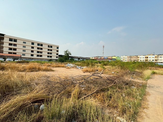 ขายที่เปล่าติดถนนเอกชัยบ่อดินขายที่ดินเอกชัยคอกกระบือต.คอกกระบือ อ.เมือง จ.สมุทรสาครรายละเอียด- เนื้อที่ 6 ไร่ 2 งาน 94.8 วา- ผังเมืองสีชมพูสถานที่ใกล้เคียง- ทำเลทอง แหล่งเศรษฐกิจ- ใกล้ตลาดโพธิ์แจ้- ใกล้วัดโพธิ์แจ้- ใกล้โรงเรียนทานตะวันไตรภาษา- เข้าออกได้หลายทางถนนเอกชัยบางบอน- ถนนเศรษฐกิจ-ถนนพระราม 2ขายไร่ละ 8 ล้านบาทสอบถามคุณปุ้ยTel : 062-5566954 (คุณปุ้ย) | Line ID : 0616649897_________________