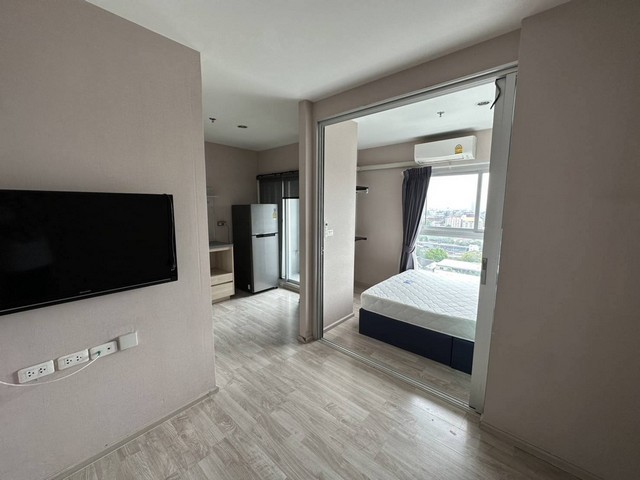 * ขายด่วน พลัมคอนโด รามคำแหง สเตชั่นคอนโดคุณภาพ ทำเลดี ใกล้รถไฟฟ้า เดินทางสะดวก ตอบโจทย์ทั้งอยู่เองและลงทุนปล่อยเช่า* รายละเอียดห้อง - ขนาดห้อง 23.09 ตร.ม.  บนวิวชั้น12A- ขนาด 1 ห้องนอน 1 ห้องน้ำ แบ่งพื้นที่จัดสรร   ลงตัว- ห้องโปร่ง อากาศถ่ายเทดี อยู่สบาย - ทิศเหนือ  เห็นวิวของสระว่ายน้ำค่ะเหมาะสำหรับครอบครัวเล็กหรือคู่รักที่มองหาความเป็นส่วนตัว ตกแต่งเรียบง่าย พร้