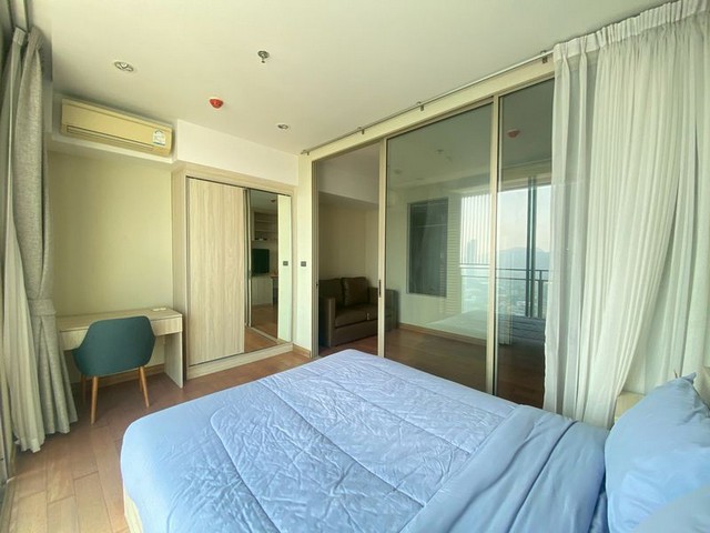 TEL:088-559 5199 คุณเอLine:https://line.me/ti/p/C0eGe0whLXขาย Marina Bayfront Condo ราคาขาย 2.6 ล้านบาท(รวมค่าโอน)ชั้น 30 | ขนาด 34 ตร.ม.1 ห้องนอน 1 ห้องน้ำ 1 ห้องครัว1 ห้องนั่งเล่นเฟอร์นิเจอร์และเครื่องใช้ไฟฟ้าครบ คอนโดหรู ทำเลดี เดินทางง่าย ใกล้แหล่งงาน–ห้างสรรพสินค้า พร้อมสิ่งอำนวยความสะดวกครบครัน เหมาะสำหรับพักอาศัยแบบส่วนตัว บรรยากาศเงียบสงบสิ่งอำนวยความสะดวก- ฟิตเนส- สระว่ายน้ำ- ซาวน่า- ระบบคีย์การ์ด- พื้