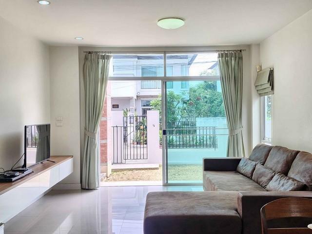 ให้เช่า บ้านเดี่ยว 2 ชั้น หมู่บ้าน สัมมากร รามคำแหง162-1 รามคำแหงราษฎร์พัฒนาร่มเกล้าตกแต่งพร้อมอยู่ ติดถนนรามคำแหง ใกล้มอเตอร์เวย์ – สุวรรณภูมิ MRTมีนบุรีราคาเช่า 30,000 บาท / เดือน ( สัญญาขั้นต่ำ 1 ปี ประกัน 2 เดือน ล่วงหน้า 1 เดือน )ติดต่อ คุณช่อผกา 0616198565 LINE 0616198565หากไม่รับสาย รบกวนขอความกรุณาลูกค้า @line ทิ้งรูปและข้อมูลไว้นะคะhttps://line.me/ti/p/zu0mm-ozFXเนื้อที่ 50 ตารางวา จำนวน 2 ชั้น 4ห้องนอน 3ห